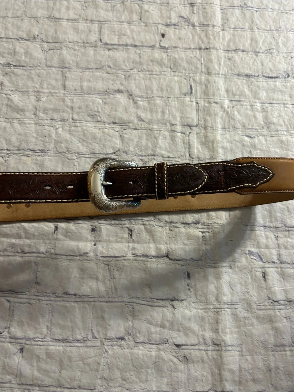JUSTIN CHUNKY EMBOSSED CHANGEABLE BUCKLE SILVER EMBELLISHED BUCKLE CALFHAIR BELT